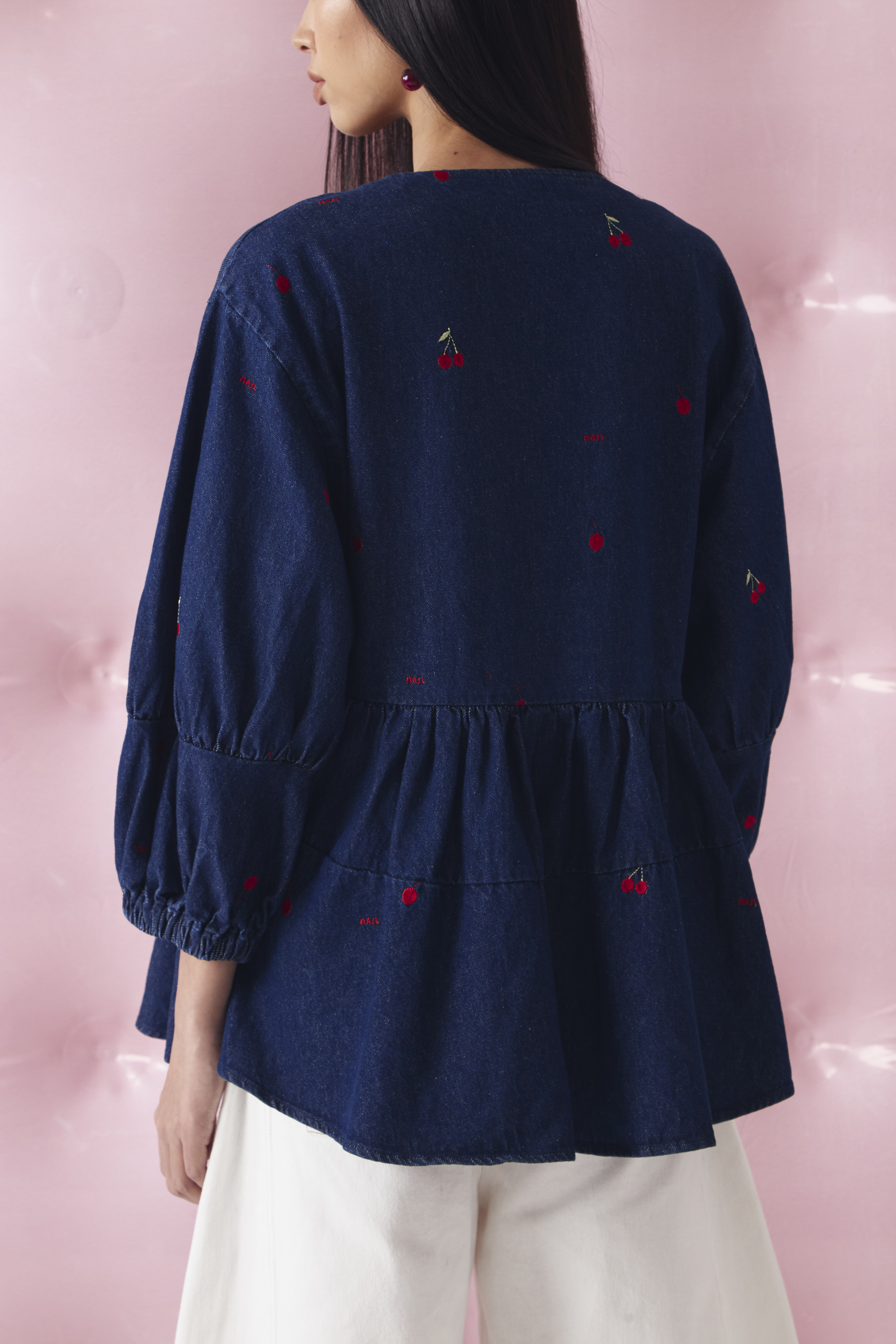 CHÉRI SURGE Denim Embro Blouse