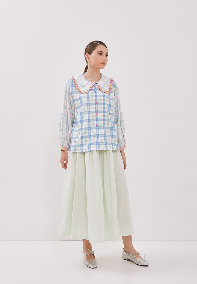 Meadow Charm Ruffle Collar Blouse