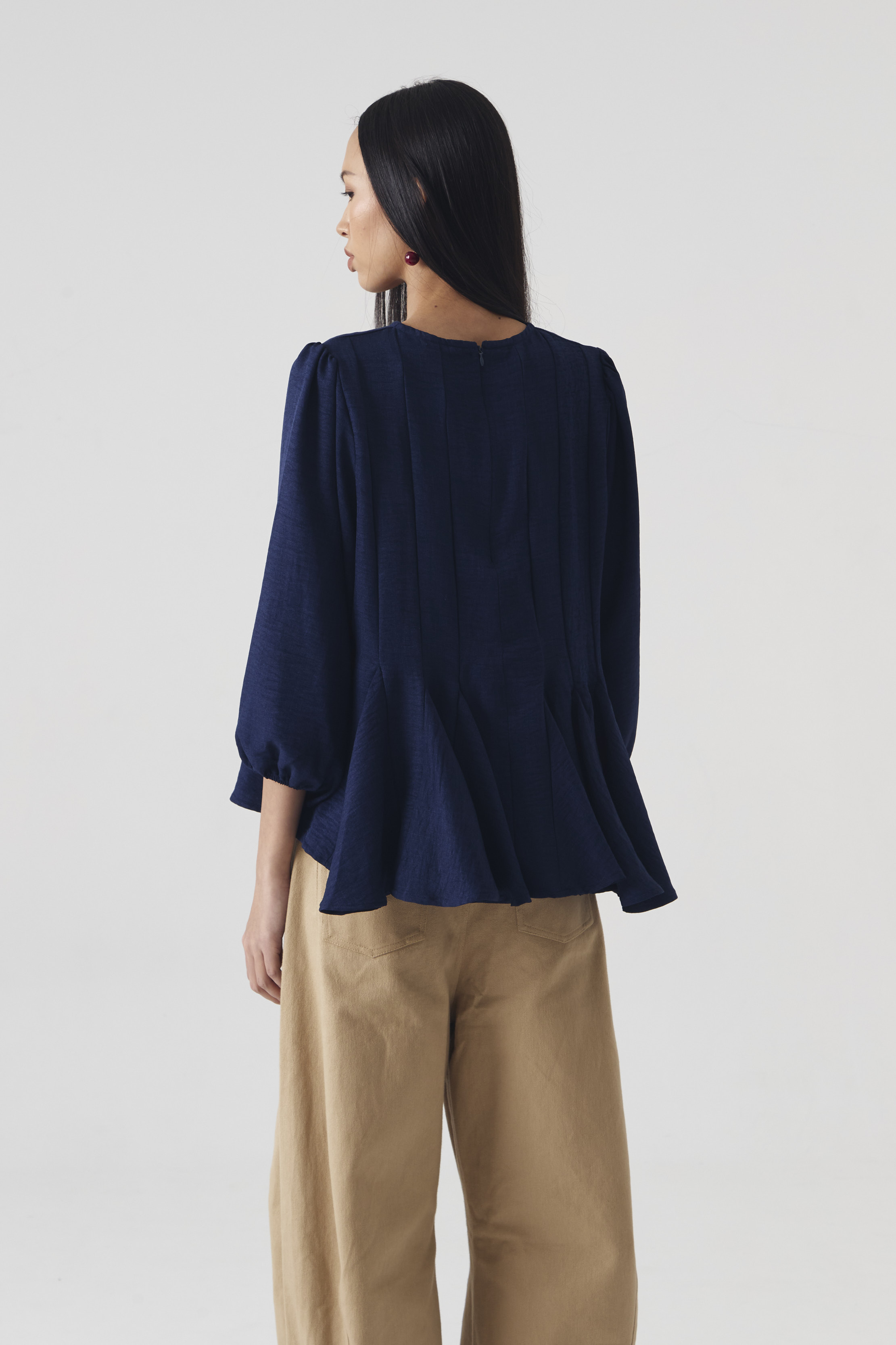 CHÉRI SURGE Blouse Back Godet